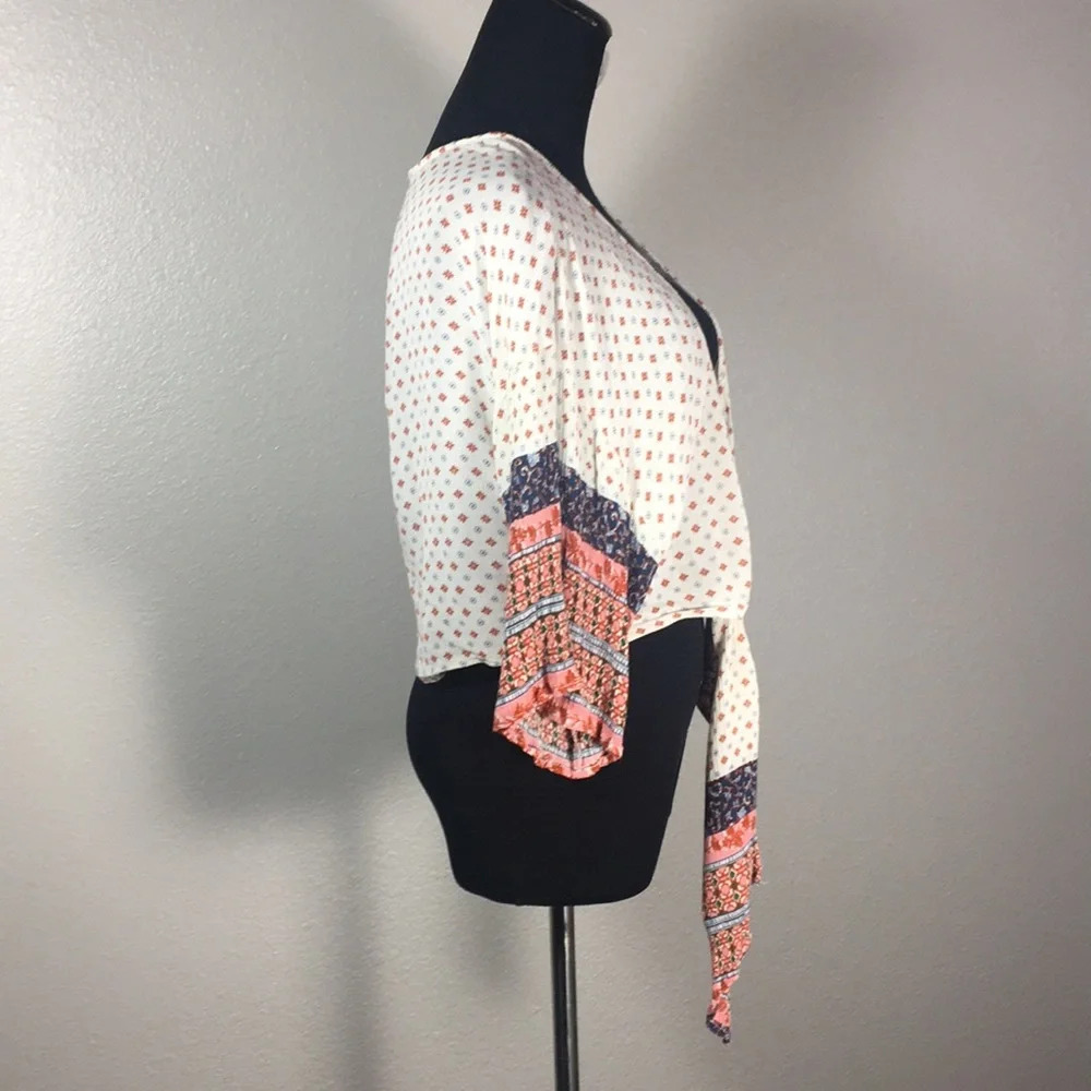 Patrons of Peace‎ Cropped Boho print Kimono Top - Picture 5 of 11